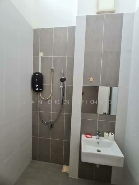 Cluster House for Rent in Eco Majestic (Semenyih) - Jayden Yong - Bathroom - PropertyGuru.com.my