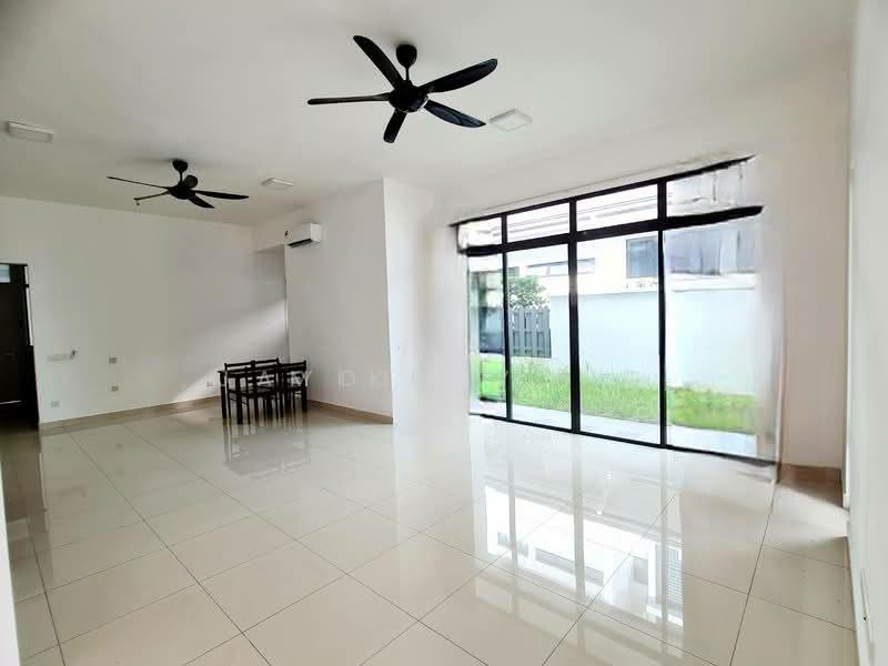 Cluster House for Rent in Eco Majestic (Semenyih) - Jayden Yong - Living Room - PropertyGuru.com.my