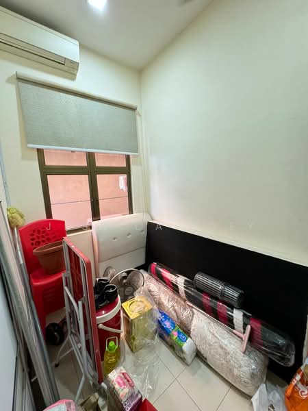 Semi-Detached House for Sale in Bandar Seri Alam (Masai) - Jessica Boey - Bedroom - PropertyGuru.com.my