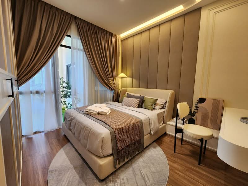 Service Residence for Sale at Wave @ Marina Cove - Wayne Lee - Bedroom - PropertyGuru.com.my