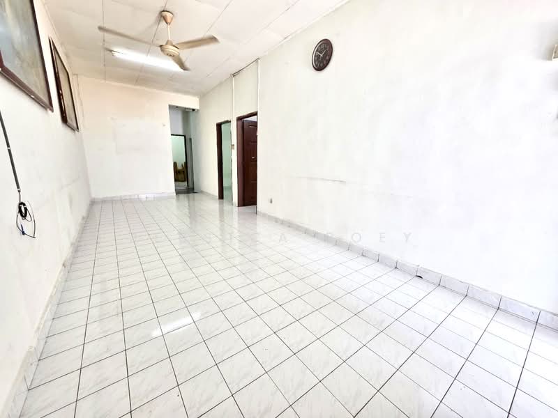 Taman Megah Ria untuk Untuk Dijual - RM 478,000, Apr 2026 - Living Room - PropertyGuru.com.my