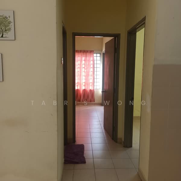 Apartment for Rent at Pangsapuri Kasuarina - Tabris Wong - Corridor - PropertyGuru.com.my