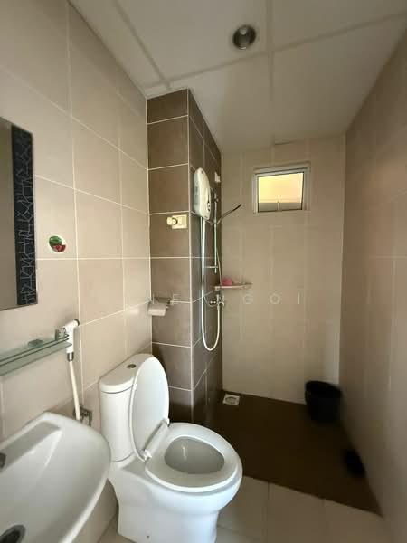 Servis Apartment untuk Disewa di Pangsapuri Tanah Emas (Golden Sands) - Jane Ngoi - Bathroom - PropertyGuru.com.my