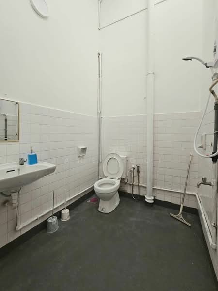 2-storey Terraced House for Sale in Taman Tasek (Johor Bahru) - Jane Ngoi - Bathroom - PropertyGuru.com.my