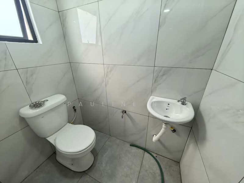 Taman Ungku Tun Aminah untuk Untuk Dijual - RM 738,000, Apr 2026 - Bathroom - PropertyGuru.com.my