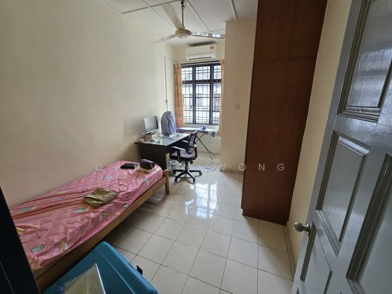 2-storey Terraced House for Sale in Taman Desa Cemerlang (Ulu Tiram) - Calvin Wong - Bedroom - PropertyGuru.com.my