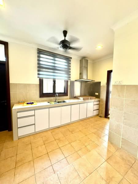 Bungalow for Sale in Saujana (Selangor) - Aqil Kamal - Kitchen - PropertyGuru.com.my