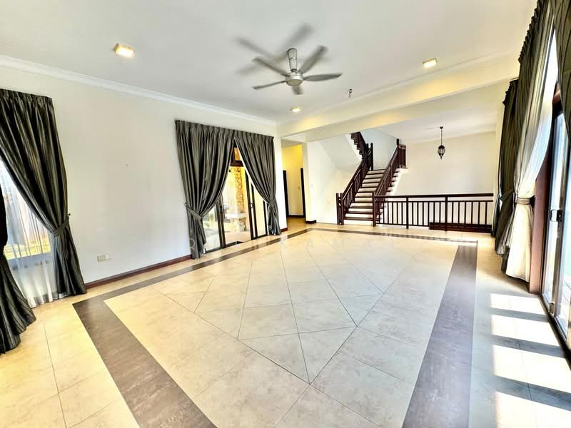 Bungalow for Sale in Saujana (Selangor) - Aqil Kamal - Living Room - PropertyGuru.com.my