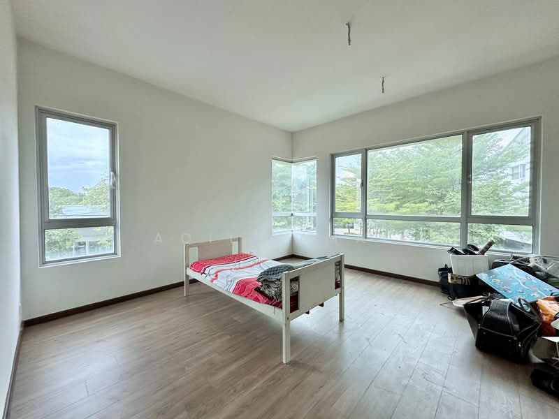 Rumah Teres untuk Dijual di Bandar Tropicana Aman (Telok Panglima Garang) - Aqil Kamal - Bedroom - PropertyGuru.com.my