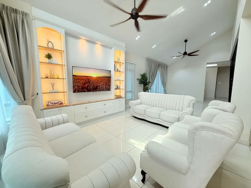 Bungalow for Sale in Puncak Bestari (Puncak Alam) - Aqil Kamal - Living Room - PropertyGuru.com.my