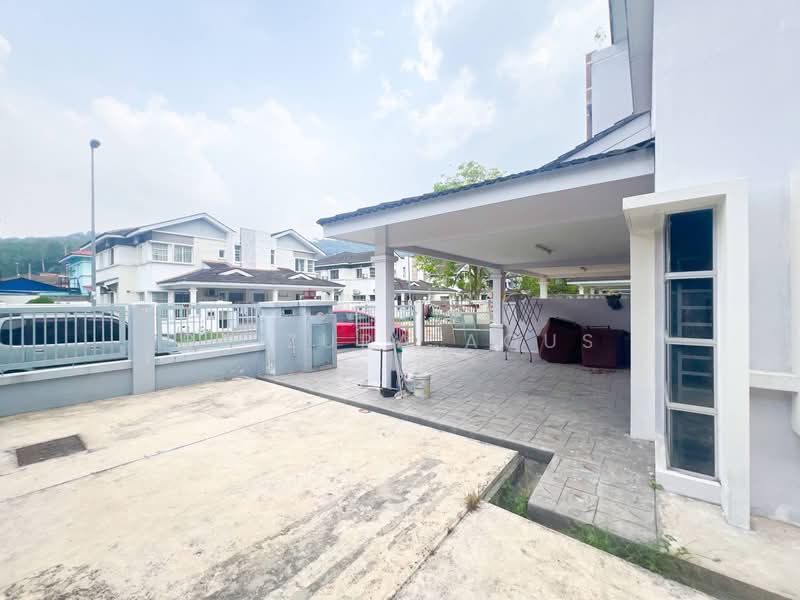 Semi-Detached House for Sale in Taman Tasik Semenyih (Semenyih) - Baizura Agus - Exterior - PropertyGuru.com.my