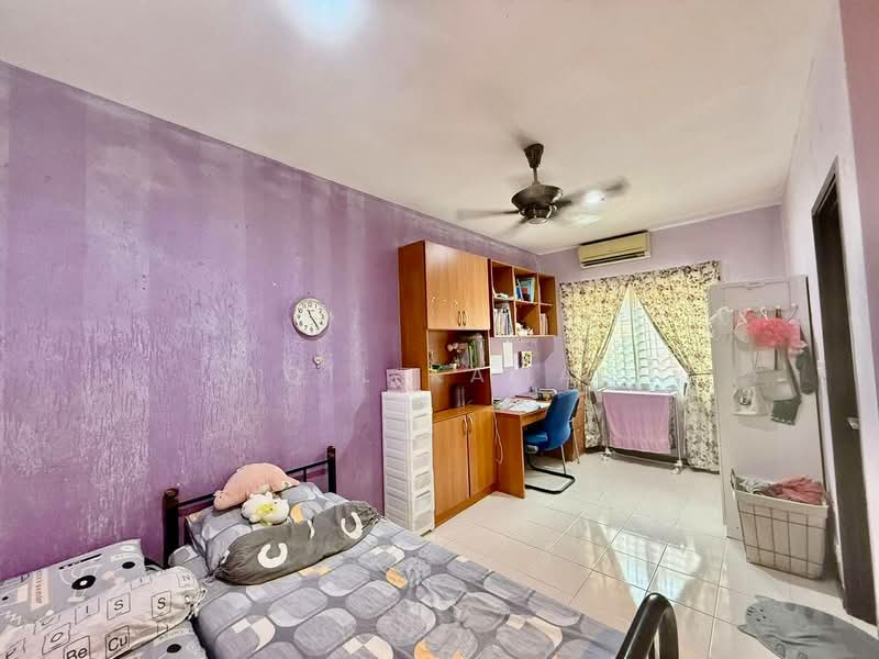 Greenlane @ Bukit Jelutong untuk Untuk Dijual - RM 1,500,000, Apr 2026 - Bedroom - PropertyGuru.com.my