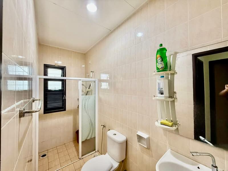 Greenlane @ Bukit Jelutong untuk Untuk Dijual - RM 1,500,000, Apr 2026 - Bathroom - PropertyGuru.com.my