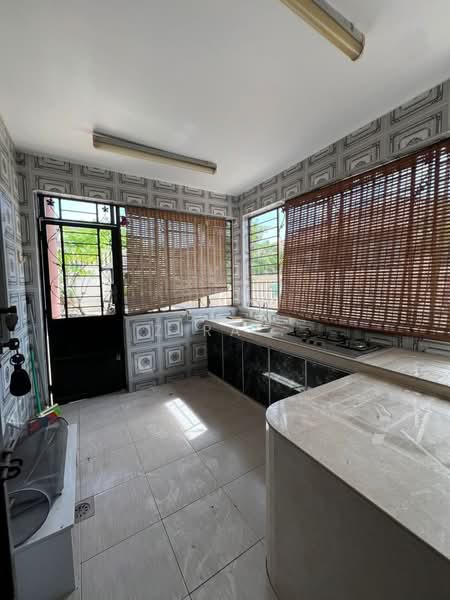 Jalan Keruing, Bukit Rinting, Masai , Johor Bahru, Johor untuk Untuk Dijual - RM 2,380,000, Apr 2026 - Kitchen - PropertyGuru.com.my