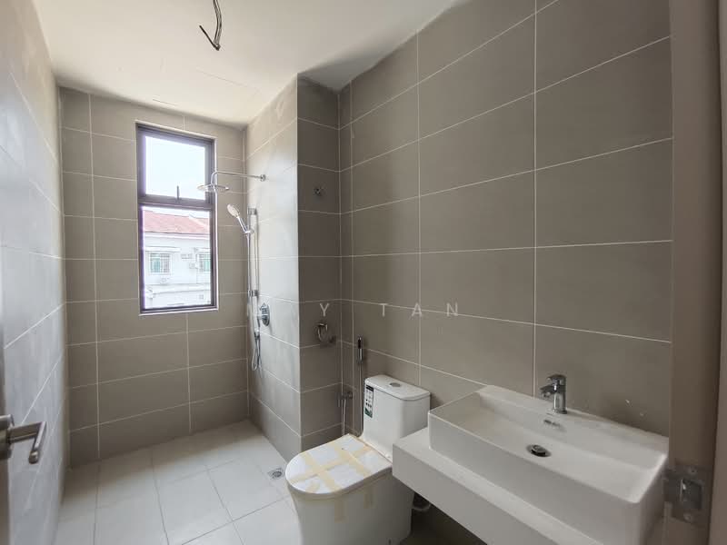 Taman Damai Harmoni untuk Untuk Dijual - RM 900,000, Apr 2026 - Bathroom - PropertyGuru.com.my