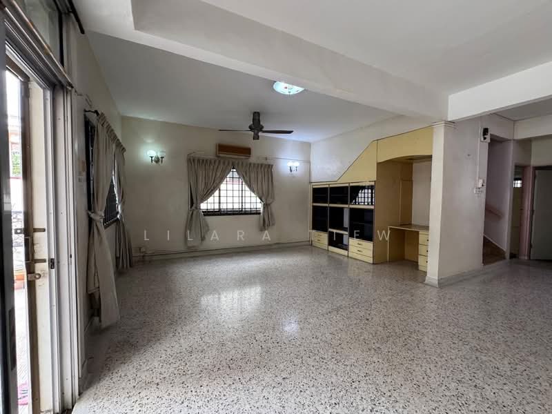 2-storey Terraced House for Sale in Taman Maju Jaya (Johor Bahru) - Lilara Tiew - Living Room - PropertyGuru.com.my