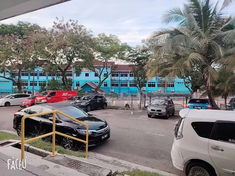 Untuk Dijual - Flat Taman Pelangi Indah