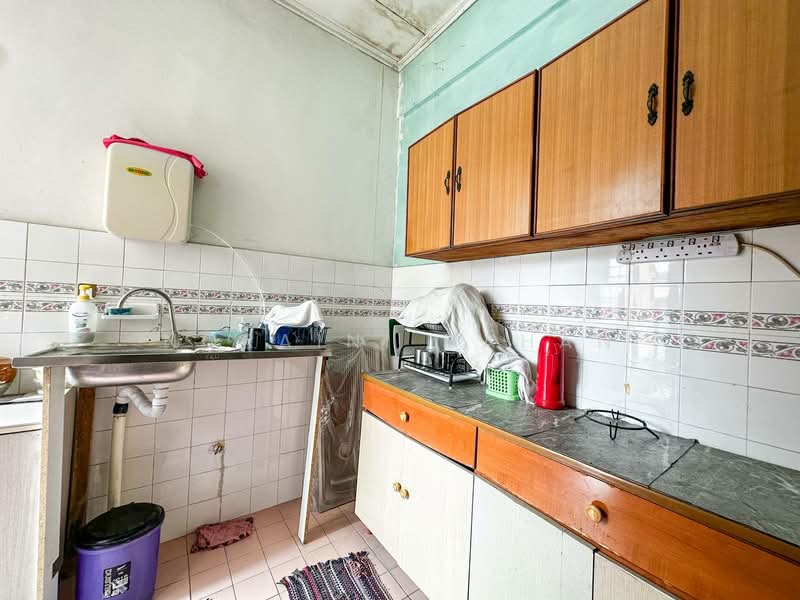 Taman Semenyih Indah untuk Untuk Dijual - RM 330,000, Apr 2026 - Kitchen - PropertyGuru.com.my