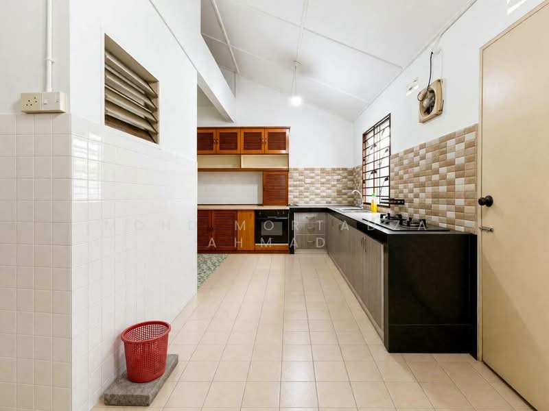 2-storey Terraced House for Sale in Taman Melewar (Gombak) - Mohd Mortadza Ahmad - Kitchen - PropertyGuru.com.my