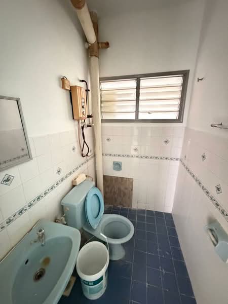 Apartment for Sale at Pangsapuri Waja - Addy Ng - Bathroom - PropertyGuru.com.my
