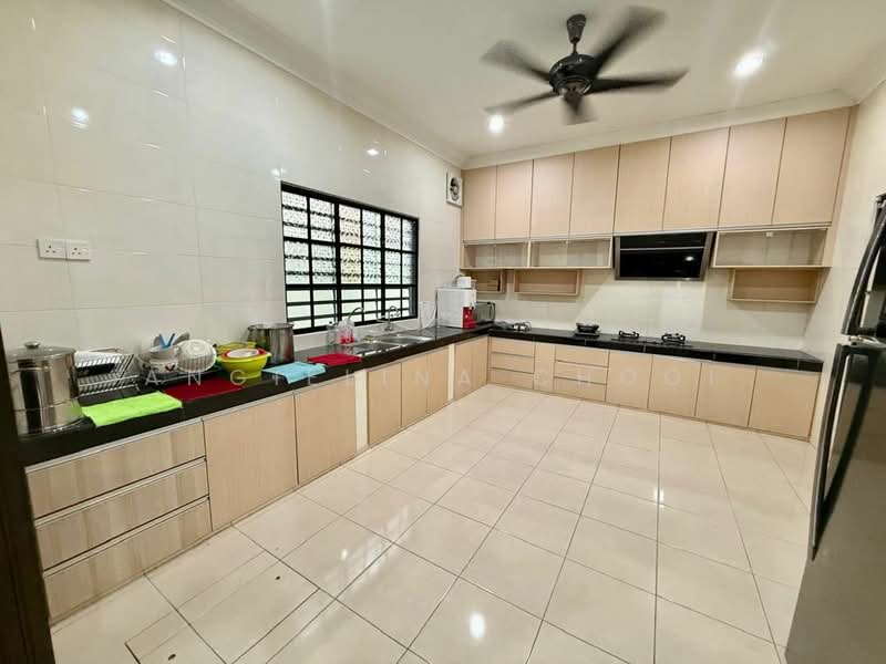 Bungalow for Rent in Ipoh (Perak) - Angielina Chooi - Kitchen - PropertyGuru.com.my