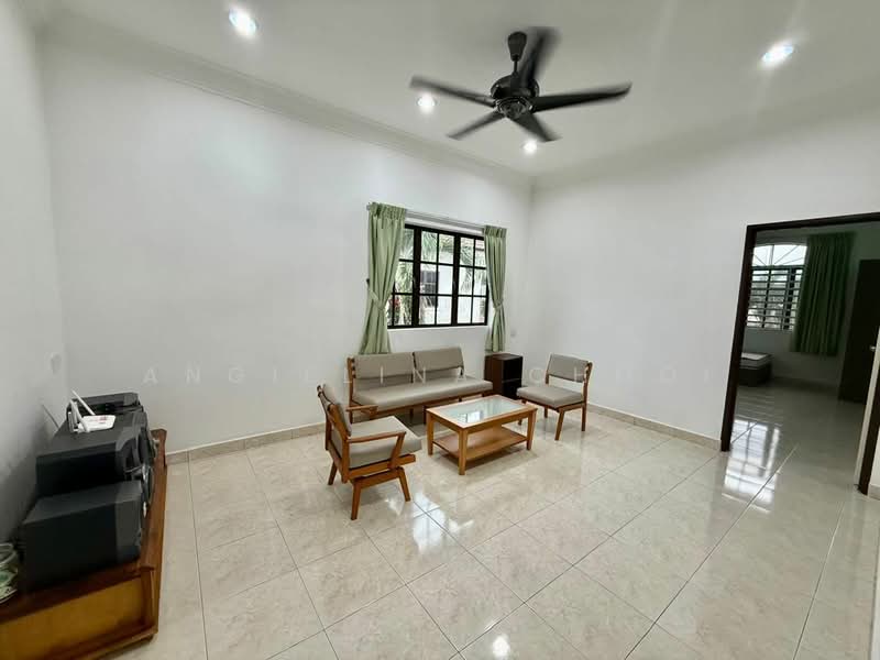 Rumah Banglo untuk Disewa di Bandar Baru Sri Klebang (Chemor) - Angielina Chooi - Living Room - PropertyGuru.com.my
