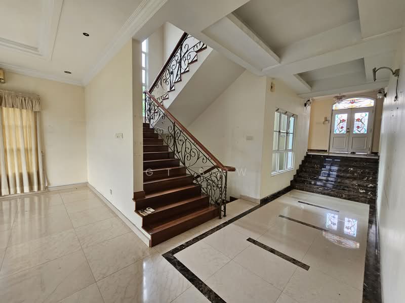 Bungalow for Rent in Bandar Baru Bangi (Selangor) - GT Saw - Entrance - PropertyGuru.com.my