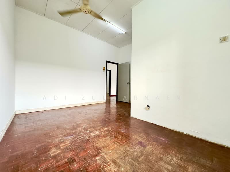 2-storey Terraced House for Sale in Seksyen 7 (Shah Alam) - Adi Zulkarnaen - Interior - PropertyGuru.com.my