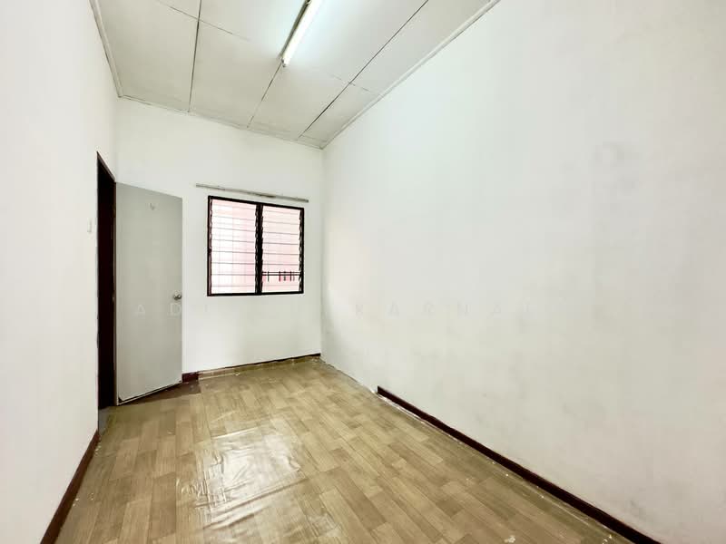 2-storey Terraced House for Sale in Seksyen 7 (Shah Alam) - Adi Zulkarnaen - Interior - PropertyGuru.com.my