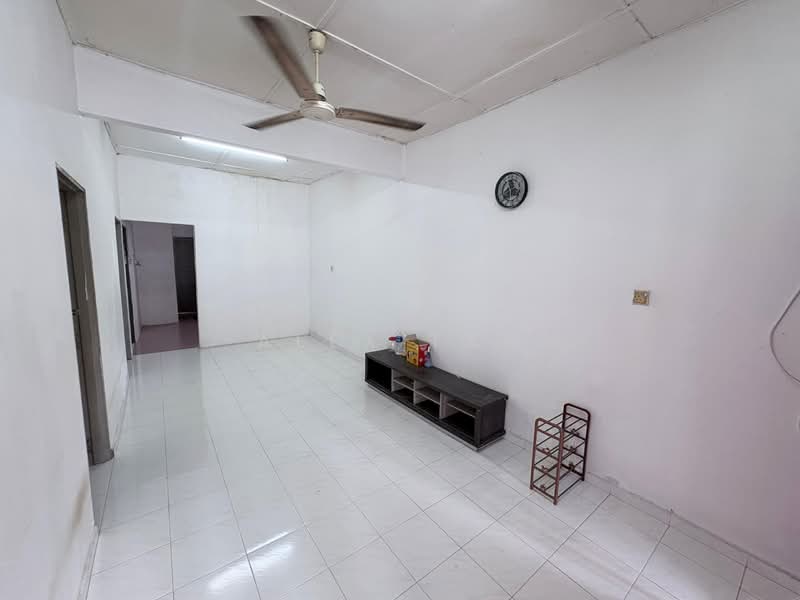 Taman Mewah untuk Untuk Disewa - RM 1,100 /bulan, Apr 2026 - Living Room - PropertyGuru.com.my