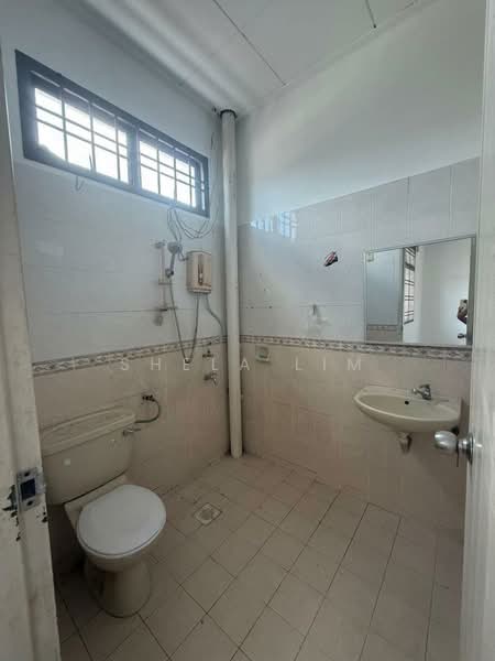 Rumah Teres untuk Dijual di Johor Bahru (Johor) - Shela Lim - Bathroom - PropertyGuru.com.my