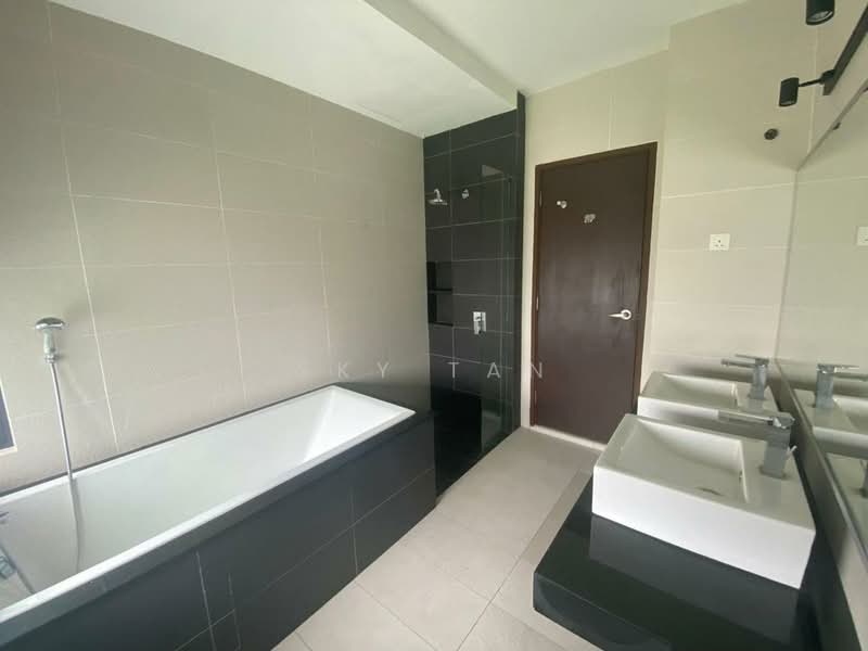Semi-Detached House for Sale in Johor Bahru (Johor) - Sky Tan - Bathroom - PropertyGuru.com.my