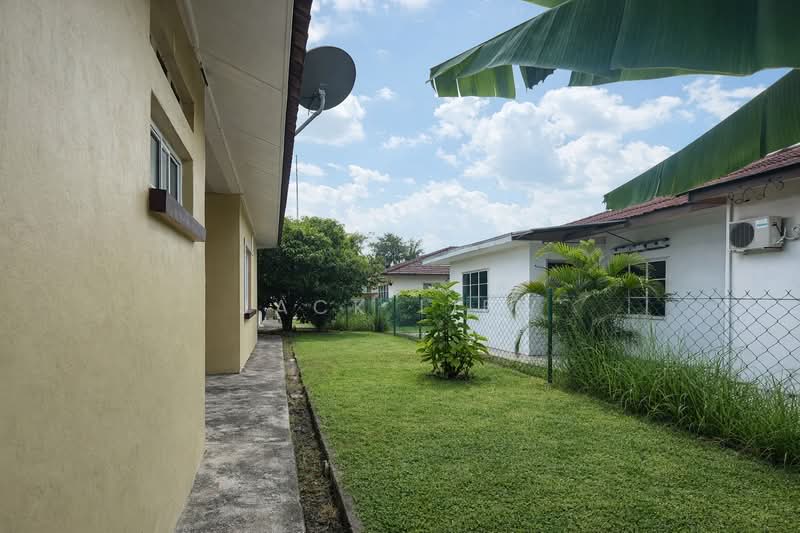 Bungalow for Sale in Bandar Mahkota Banting (Tanjong Duabelas) - Jack Liew - Exterior - PropertyGuru.com.my