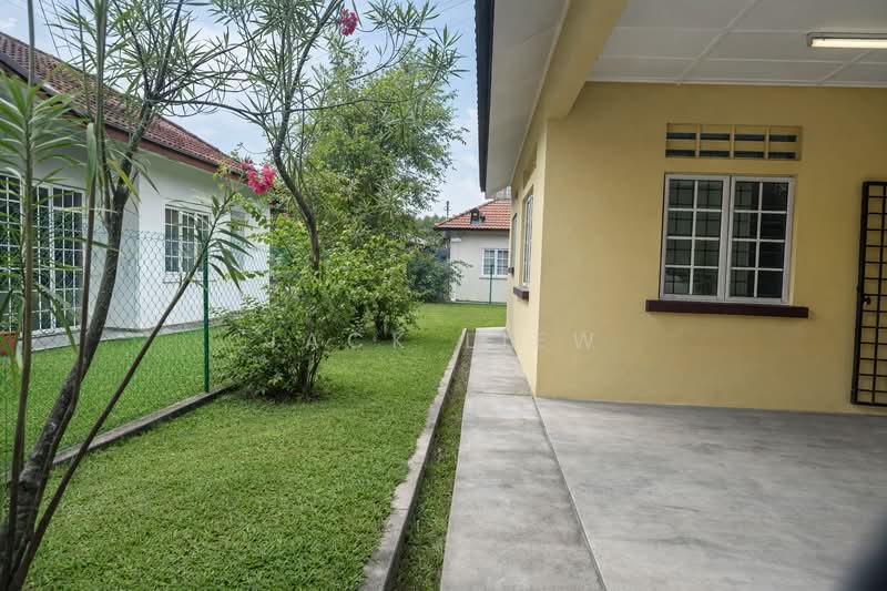 Bungalow for Sale in Bandar Mahkota Banting (Tanjong Duabelas) - Jack Liew - Exterior - PropertyGuru.com.my