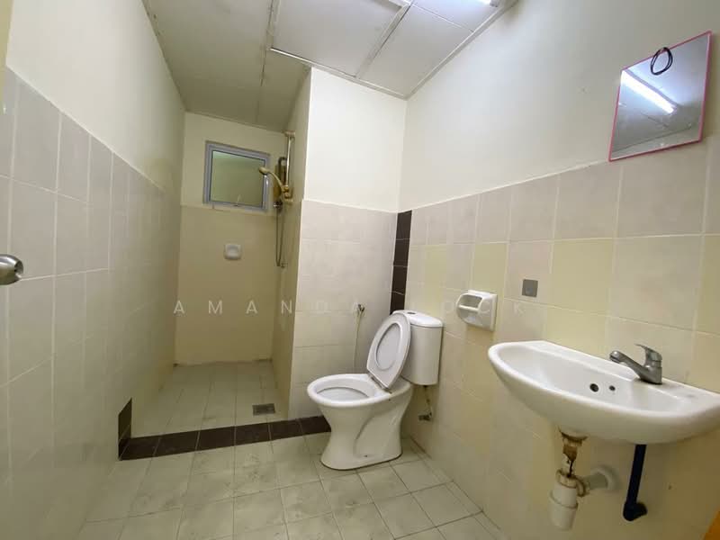 Service Residence for Rent at Koi Kinrara - Amanda Lock - Bathroom - PropertyGuru.com.my