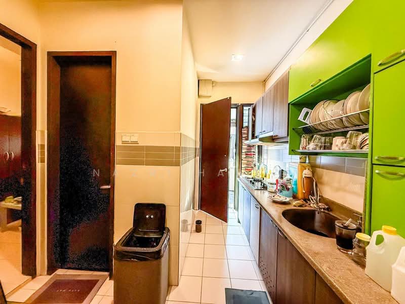 2-storey Terraced House for Sale in Shah Alam (Selangor) - Nazri Hassan - Kitchen - PropertyGuru.com.my
