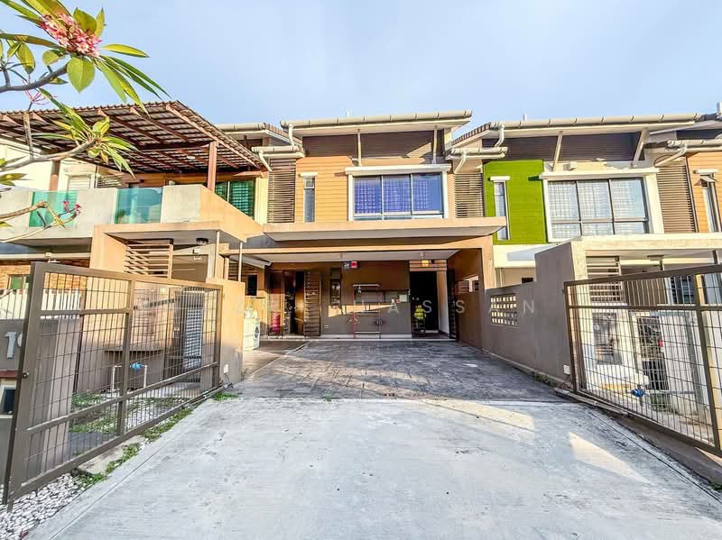 2-storey Terraced House for Sale in Shah Alam (Selangor) - Nazri Hassan - Exterior - PropertyGuru.com.my