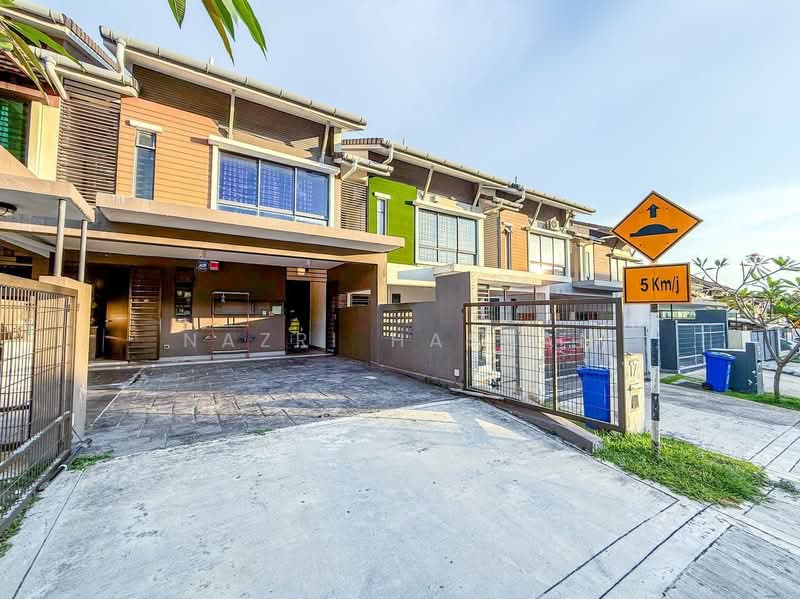 2-storey Terraced House for Sale in Shah Alam (Selangor) - Nazri Hassan - Exterior - PropertyGuru.com.my