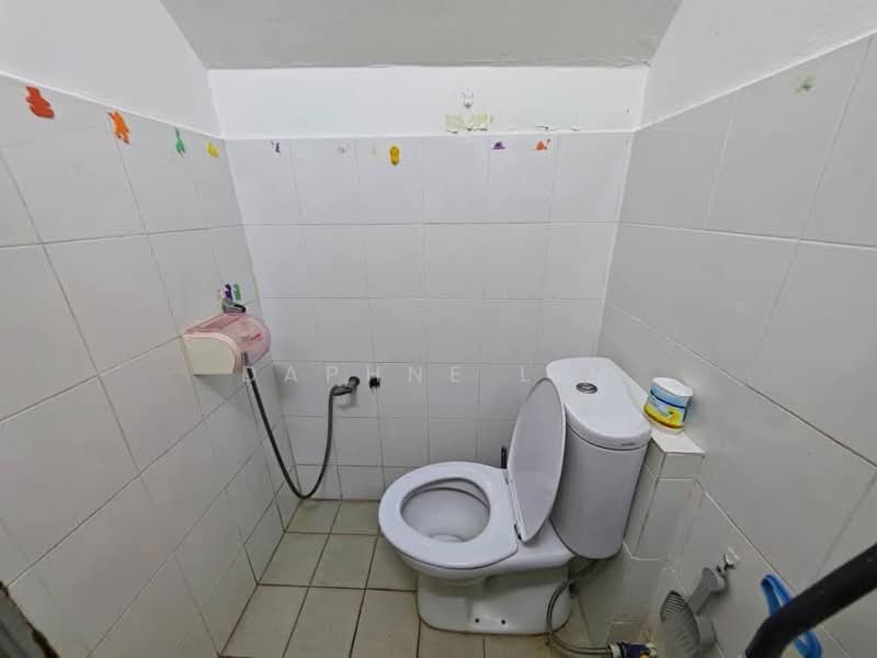Service Residence for Sale at Axis SoHu @ Axis Pandan - Daphne Lim - Bathroom - PropertyGuru.com.my