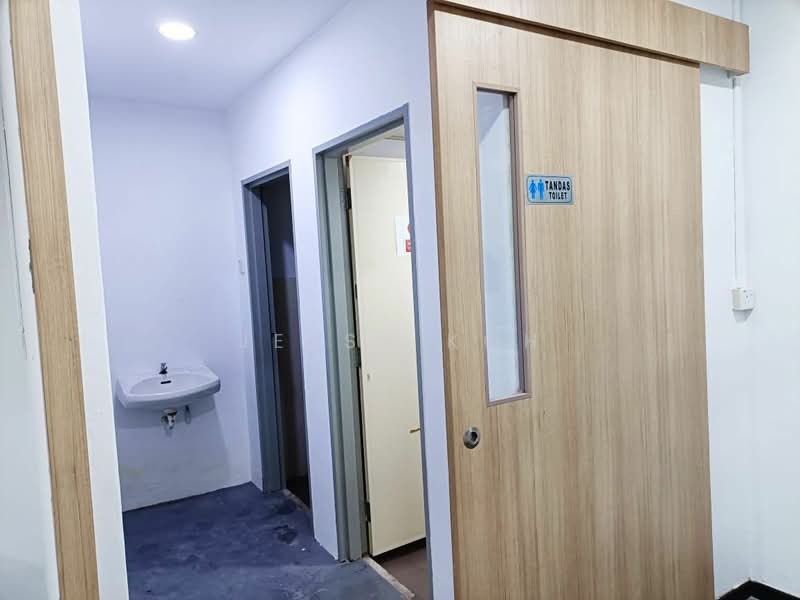 Shop for Rent in Taman Desa Tebrau (Tebrau) - Jessy Koh - Interior - PropertyGuru.com.my