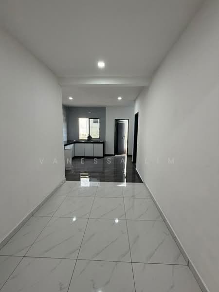 1-storey Terraced House for Sale in Skudai (Johor) - Vanessa Lim - Corridor - PropertyGuru.com.my