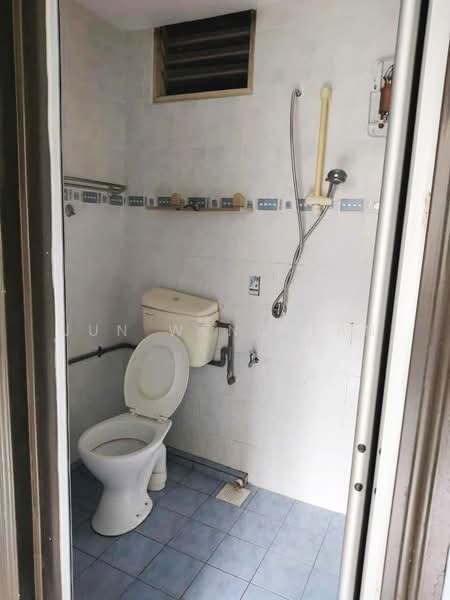 Apartment for Rent at Villa Krystal @ Bandar Selesa Jaya - Jun Weng Tan - Bathroom - PropertyGuru.com.my