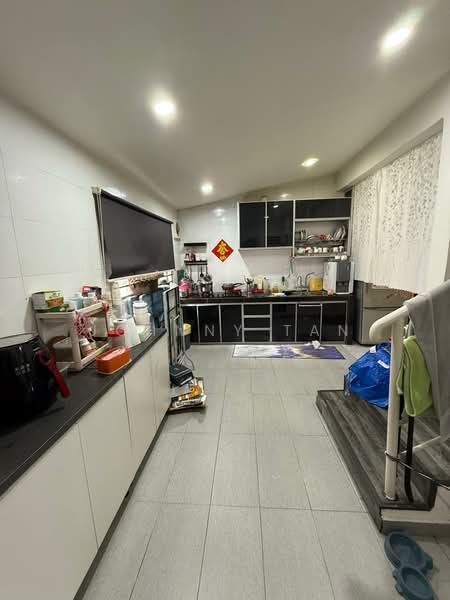 1.5-storey Terraced House for Sale in Seksyen 7 (Kota Damansara) - Johnny Tan - Kitchen - PropertyGuru.com.my