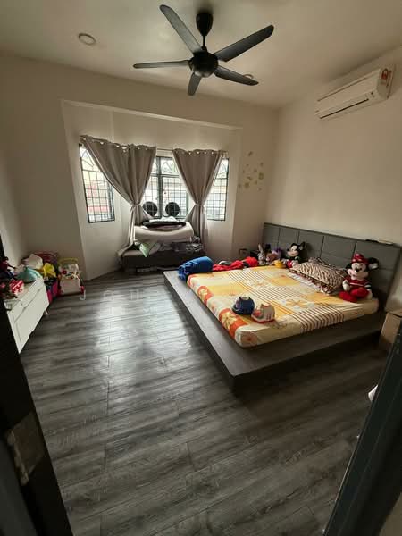 1.5-storey Terraced House for Sale in Seksyen 7 (Kota Damansara) - Johnny Tan - Bedroom - PropertyGuru.com.my