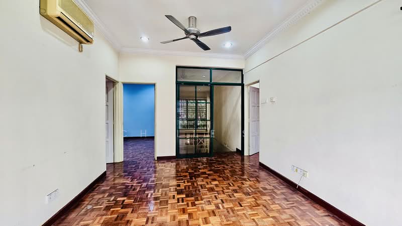 Rumah Berkembar untuk Dijual di Bandar Tun Hussein Onn (Cheras) - Michelle Siow - Living Room - PropertyGuru.com.my