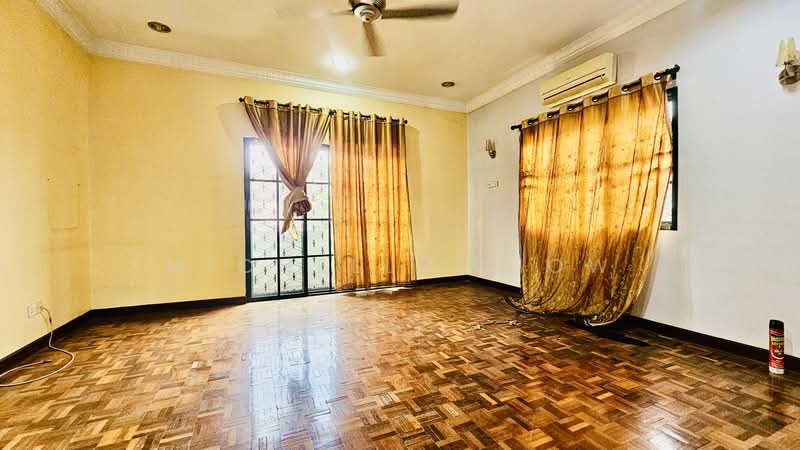 Rumah Berkembar untuk Dijual di Bandar Tun Hussein Onn (Cheras) - Michelle Siow - Living Room - PropertyGuru.com.my