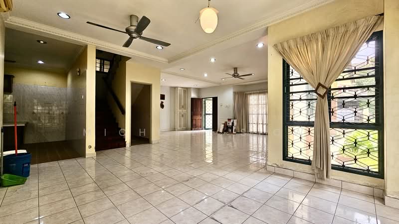 Rumah Berkembar untuk Dijual di Bandar Tun Hussein Onn (Cheras) - Michelle Siow - Living Room - PropertyGuru.com.my