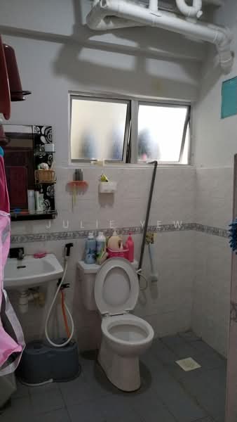 Apartment for Sale at Taman Tampoi Indah - Julie Yew - Bathroom - PropertyGuru.com.my