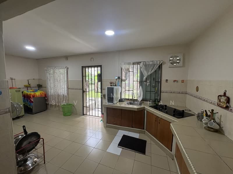 2-storey Terraced House for Sale in Bandar Kinrara (Selangor) - James Savarinathan - Kitchen - PropertyGuru.com.my