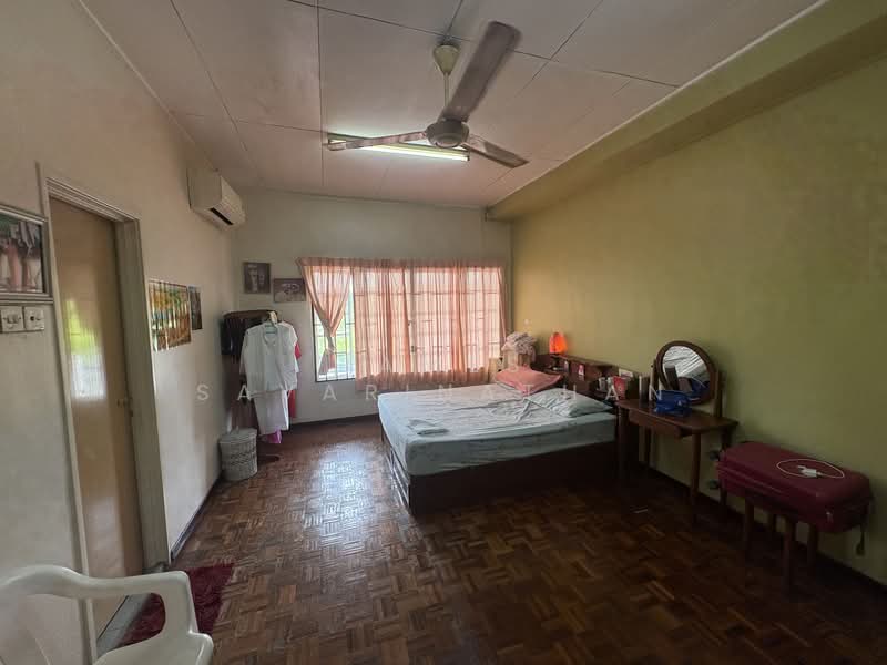 2-storey Terraced House for Sale in Bandar Kinrara (Selangor) - James Savarinathan - Bedroom - PropertyGuru.com.my